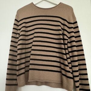 Brand-new Vince camel and black striped sweater - Size M.